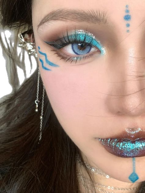 Shark Makeup, Holographic Eyeshadow, Alien Makeup, Crying Tears, Fairy Makeup, Eye Makeup Designs, Mermaid Makeup, Creative Eye Makeup, Horror Movie Characters