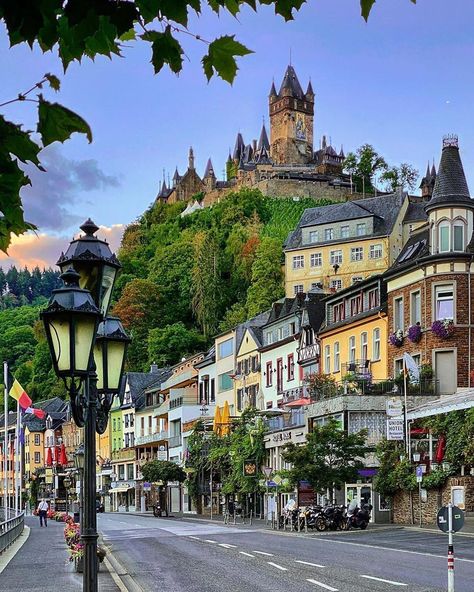 Cochem Germany, Castle Painting, Germany Castles, City Street, Beautiful Places To Travel, Germany Travel, Pretty Places, Places I Want To Go, Travel Aesthetic