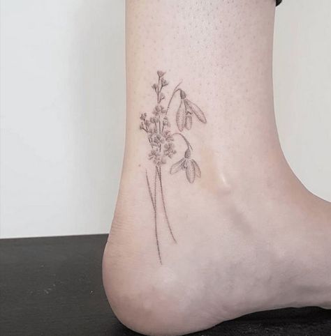 Tattoo Snowdrop Flower, Snowdrop Tattoo Birth Flower, Daisy And Snowdrop Tattoo, Snowdrop Bouquet Tattoo, Snowdrop Carnation Tattoo, Snowdrops Tattoo, Carnation And Snowdrop Tattoo, Snowdrop Tattoo Design, Carnation And Snowdrop Flower Tattoo