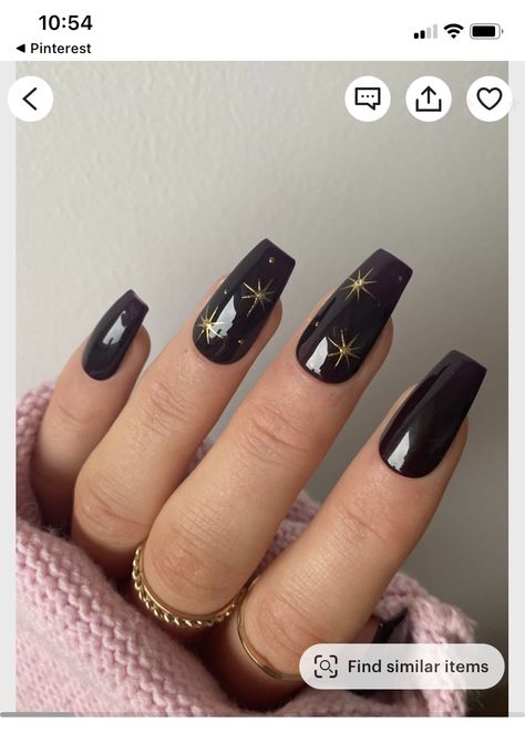 Black Nails Gold Stars, Yule Nails, Golden Star, Gold Nails, Black Nails, Gold Stars, Nails, Makeup