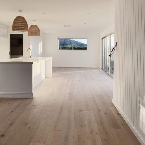 Beach Oak | Timber Flooring - Flooring Online Living Room Upstairs, Beach House Flooring, White Kitchen Inspiration, Natural Oak Flooring, Oak Timber Flooring, Timber Planks, Oak Floorboards, Oak Laminate Flooring, House Vibes