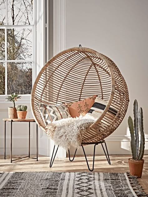 Modern Occasional Chairs, Pallet Furniture Living Room, Dekorasi Kamar Tidur, Modern Home Furniture, Selling Furniture, Rattan Furniture, Boho Living Room, Pallet Furniture, My New Room