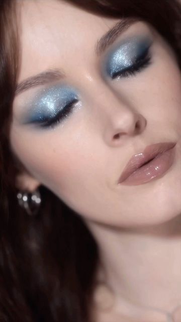 Simple Blue And Silver Makeup, Blue Mermaid Eye Makeup, Light Blue Make Up Looks, Icy Blue Eye Makeup, Glittery Blue Eyeshadow, Shimmery Blue Eyeshadow, Prom Makeup For Light Blue Dress, Baby Blue Prom Makeup, Dusty Blue Makeup Look