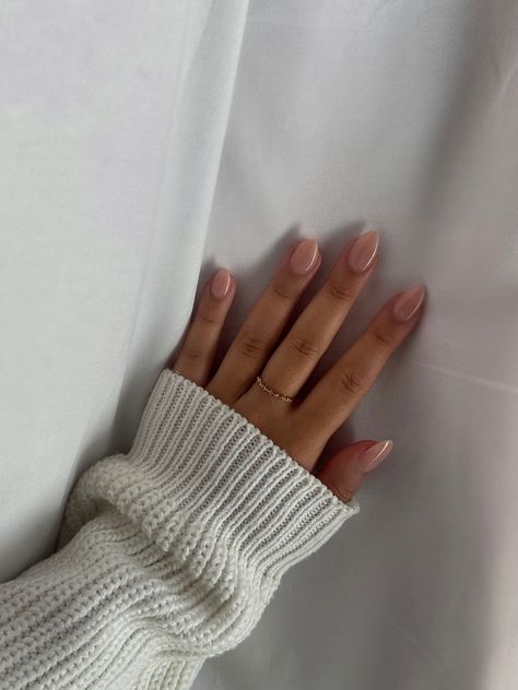 Short, nails, acrylics nails, almond shape, basic nails, simple nails, nude nails Do My Nails With Me, Springtime Nails, Natural Almond Nails, Natural Looking Acrylic Nails, Short Almond Shaped Nails, Classy Almond Nails, Acrylic Nails Almond Shape, Selfcare Aesthetic, Acrylic Nails Nude