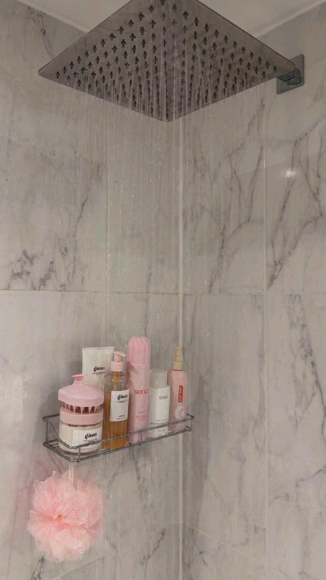 Girly Bathroom, Bath Aesthetic, Pink Lifestyle, Aesthetic Bathroom, Pink Pilates Princess, Pink Pilates, Bathroom Inspiration Decor, Pilates Princess, Girls Bathroom