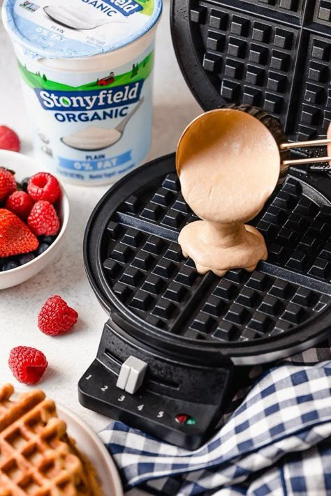 Whip up these protein-packed Yogurt Waffles for breakfast and freeze the rest for easy meal prep! Yogurt Waffle Recipe, Skinnytaste Breakfast, Fluffy Yogurt, Shape Reclaimed Recipes, Greek Yogurt Waffles, Blender Waffles, Yogurt Waffles, Breakfast Waffle Recipes, Gluten Free Weight Watchers