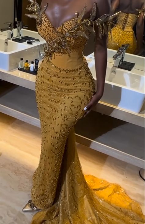 Nigerian Graduation Dress, Congolese Traditional Wedding Dress, Nigerian Dress Styles Gowns, Aseobi Dresses, Gold Aso Ebi, Gold Kente, Nigerian Traditional Dresses, Nigerian Lace Dress, Nigerian Dress Styles