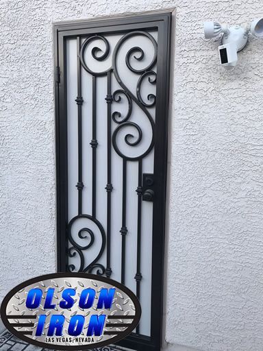 Inside Plants Decor, Art Deco Entrance, Wrought Iron Security Doors, Window Guards, Window Security Bars, Iron Security Doors, Porte In Ferro, Security Screen Door, Steel Security Doors