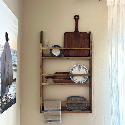 Plate Rack Above Cabinets, Open Shelving Plates, Narrow Plate Rack, Antique Plate Display, Plate Display Shelf, Antique Kitchen Wall Decor, Plate Shelf Display, Platter Shelf, Rolling Pin Display Ideas