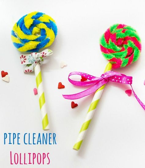 Pipe cleaner lollipops - These are super simple to make and are great for Candy Land or a Willy Wonka theme party, as Christmas ornaments & Girl Scout Swaps Lollipop Craft, Roald Dahl Day, Willy Wonka Party, Girl Scout Swap, Pipe Cleaner Crafts, Candyland Party, Candy Land Christmas Decorations, Candy Land Christmas Decorations Outdoor, Candy Theme