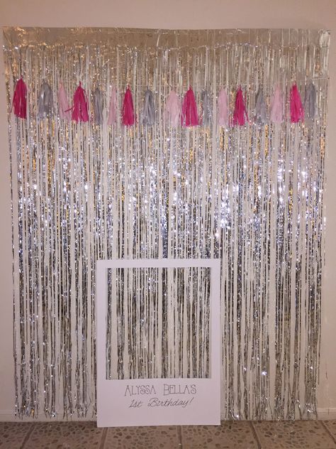 First birthday Photo backdrop. Polaroid frame and diy tassel banner Leavers Cake, 21st Birthday Decorations Diy, Birthday Decorations Diy, Decorations Diy Party, 17 Doğum Günü, Diy Party Ideas, 21st Bday Ideas, 21st Birthday Decorations, 21st Party