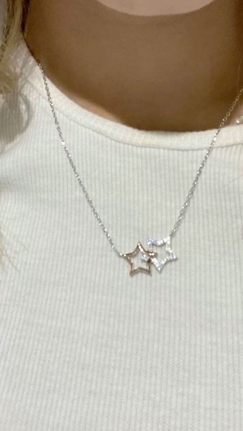 Star Girl Jewelry, Sliver Jellwery Aesthetic, Silver Jewelry Aesthetic Necklaces, Star Jewelry Aesthetic, Cute Silver Necklaces, Star Necklace Aesthetic, Emma Ross, Silver Star Necklace, Jewelry Accessories Ideas