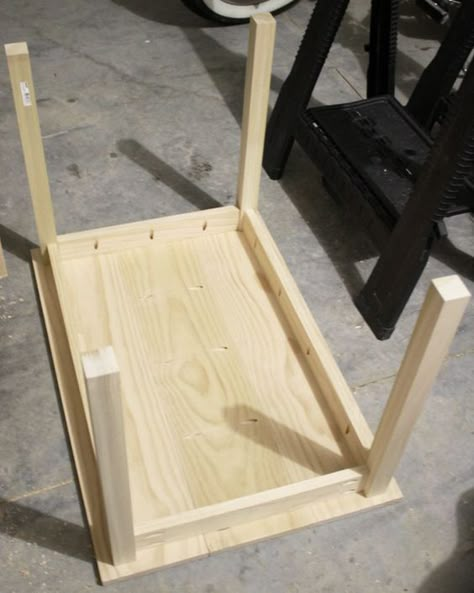 How to build a DIY Kids Play Table Diy Table And Chairs, Table And Chairs For Kids, Childrens Play Table, Kids Furniture Makeover, Diy Kids Chair, Diy Kids Play, Diy Kids Table, Chairs For Kids, Ivy Room