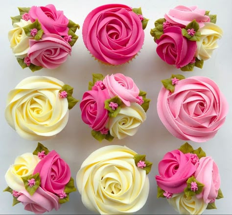 Pretty Cupcakes Designs, Rosette Cupcakes, Buttercream Flowers Cupcakes, Cupcakes Flores, Cupcake Decorating Tips, Pretty Cupcakes, Cupcake Cake Designs, Buttercream Cupcakes, Cupcake Decoration