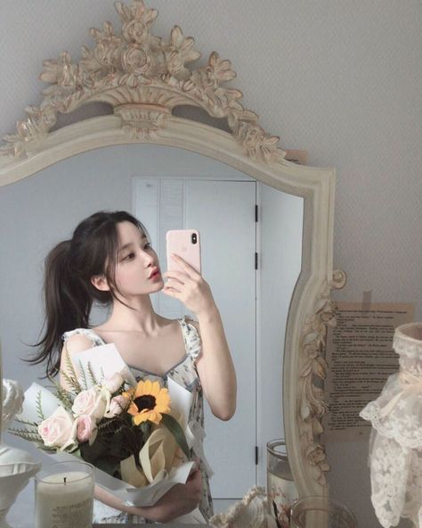 Kim Na Hee, Uzzlang Girl, Korean Beauty, Ulzzang Girl, Korean Girl, A Woman, Wattpad, Mirror, My Saves