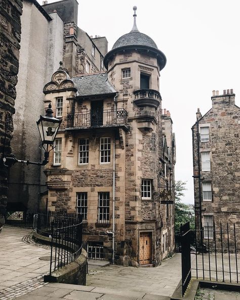 85.3k Followers, 1,219 Following, 1,986 Posts - See Instagram photos and videos from Andrea (@theglampad) Stone Building, Scotland Uk, Interesting Buildings, England And Scotland, Edinburgh Scotland, Scotland Travel, Beautiful Architecture, Beautiful Buildings, Pretty Places