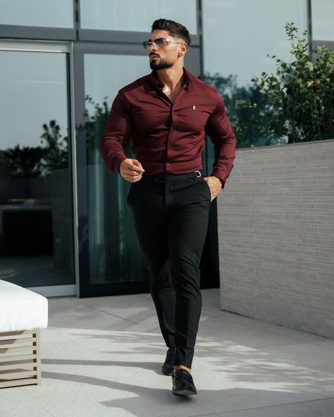 Black Men Casual Style, Mens Formal Outfits, Minimal Streetwear, Formal Dresses For Men, Boat Club, Mens Smart Casual Outfits, Modern Mens Fashion, Dhoni Wallpapers, Black Men Fashion Casual