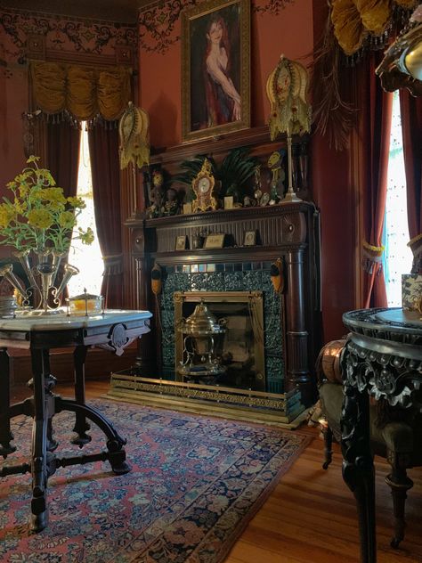 Old Mansions Interior, Queen Anne House, Victorian Interior Design, Victorian Parlor, Victorian Home Decor, Victorian Interior, Victorian Interiors, Victorian Aesthetic, Old Mansions