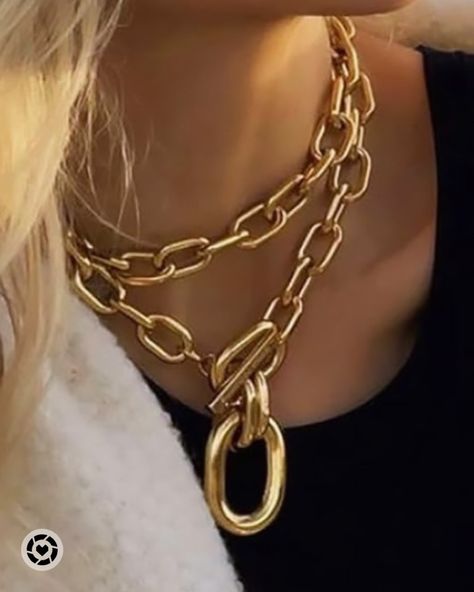 Amazon finds under 20! Girl Hiphop, Buckle Necklace, Elegante Y Chic, Chunky Chain Necklaces, Style Hip Hop, Multi Layer Necklace, Layered Chains, Estilo Punk, Estilo Chic