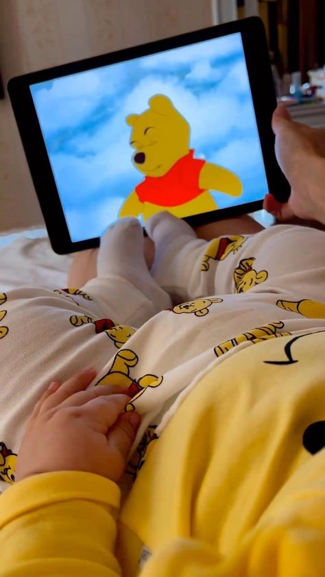 Baby Snapchat Story, Newborn Baby Videos, Bebe Fake, Baby Snapchat, Baby Tumblr, Video Baby, Mommy Goals, Foto Baby