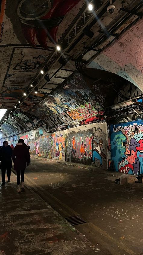 graffiti tunnel London Graffiti Aesthetic, London Pubs Aesthetic, Street Smart Aesthetic, London Punk Aesthetic, London Grunge Aesthetic, Graffiti Artist Aesthetic, Illegal Aesthetic, London Aesthetic Grunge, Rue Holden