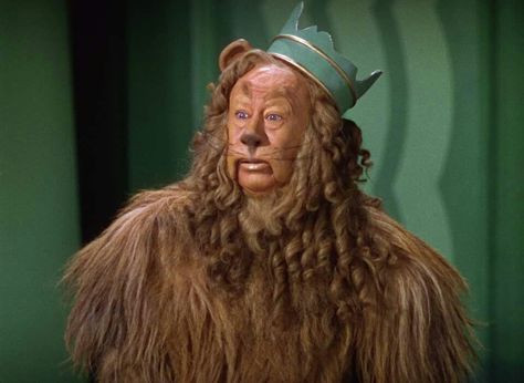 Crowdly lion The Cowardly Lion, Wizard Of Oz Movie, Wizard Of Oz 1939, Oz Movie, Follow The Yellow Brick Road, Dorothy Gale, Cowardly Lion, Wonderful Wizard Of Oz, The Yellow Brick Road