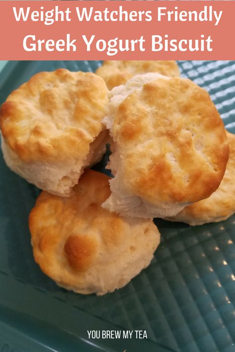 Healthy Biscuit Recipe, Recipe Using Greek Yogurt, Healthy Biscuits Recipe, Greek Yogurt Biscuits, Healthy Biscuits, Healthy Greek Yogurt, Weight Watchers Breakfast, Weight Watchers Breakfast Recipes, Ww Recipes