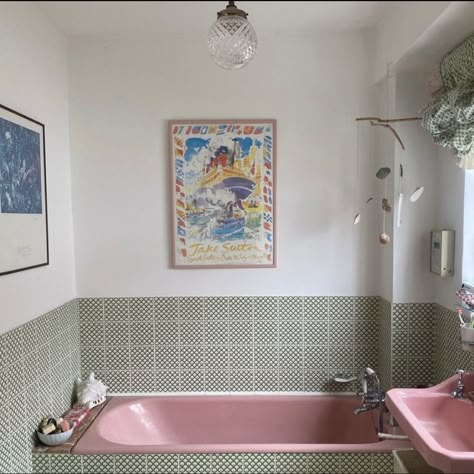 Pink Bathtub, Colourful Bathroom, Colourful Home, Interiors Dream, Bathroom Inspo, Dream Apartment, House Room, Home Aesthetic, Dream Spaces