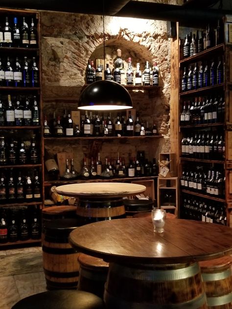 Tabua Wine Bar, Lisbon Wine Cellar Restaurant, Wine Bar Ideas Restaurants, Small Wine Room, Wine Tasting Room Ideas, Wine Boutique Shops, Wine Bar Interior Design, Wine Bar Aesthetic, Spanish Wine Bar, Wine Bar Ideas