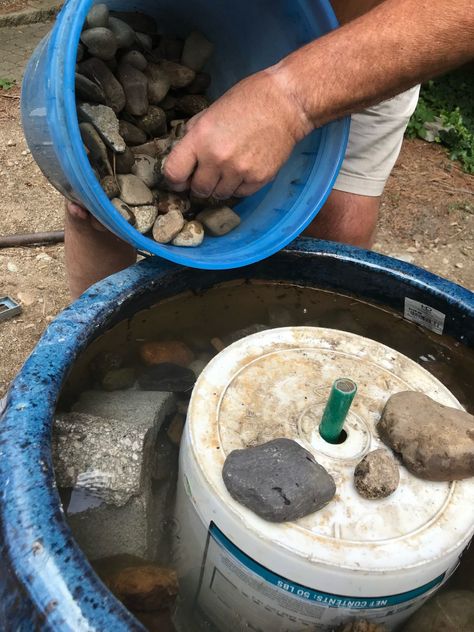 How to Make a DIY Bubbling Water Fountain - Meaningful Midlife! Diy Bowl Fountain, Water Feature Diy, Rock Water Feature, Patio Water Fountain, Homemade Water Fountains, Large Water Features, Steel Decor, Diy Water Feature, Rock Fountain