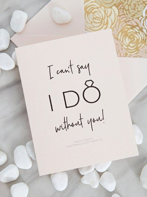 30+ free printable Will You Be My Bridal Party cards! Bridesmaid Proposal Diy, Bridesmaid Proposal Ideas, Bridesmaid Groomsmen Gifts, Best Bridesmaid Gifts, Bridesmaid Diy, Asking Bridesmaids, Bridesmaid Boxes, Wedding Party Invites, Bridesmaid Gift Boxes