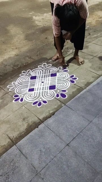 Dots Muggulu With Colours, Nela Muggulu, Suspense Quotes, Rangoli Kolam Designs With Colour, Rangoli With Colours, Colour Rangoli Designs, Easy Rangoli Patterns, Dhanurmasam Muggulu, Colourful Rangoli