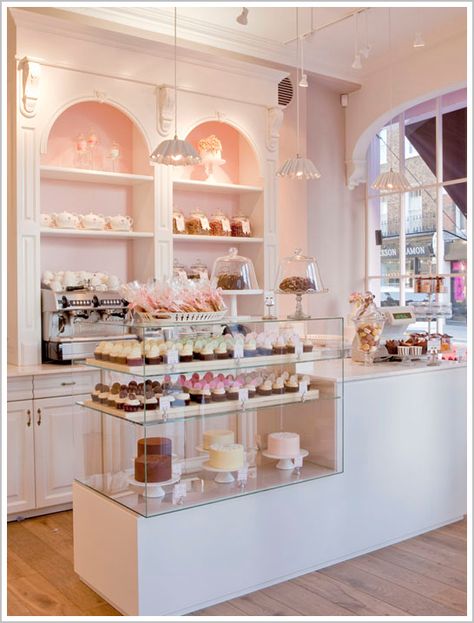 Cake Shop Interior, Cake Shop Design, Boutique Patisserie, Peggy Porschen Cakes, Patisserie Design, Peggy Porschen, Bakery Shop Design, Bakery Store, Bakery Interior