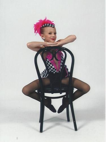 Paige Hyland Dance Moms, Dance Moms Photo Shoot, Maddie And Chloe, Mom Photo Shoots, Brooke And Paige, Dance Moms Rares, Dance Moms Costumes, Dance Moms Cast, Paige Hyland