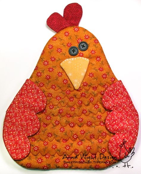 Chicken Pot Holder, Chicken Quilt, Henny Penny, Chicken Crafts, Quilted Potholders, Chicken Pattern, Potholder Patterns, Chicken Pot, Small Quilts