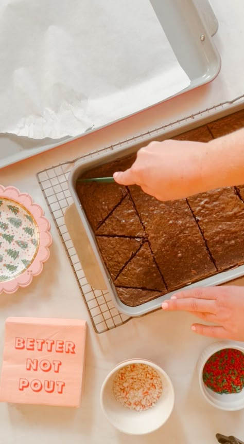 Christmas Tree Brownies - Stacia Mikele How To Cut Brownies Into Christmas Trees, Brownie Xmas Trees, Christmas Tree Brownies How To Cut, Brownie Trees Christmas, Brownie Christmas Trees, Christmas Brownies Decoration, Brownie Christmas Gift, Brownies Decoration Ideas, Christmas Brownies Ideas