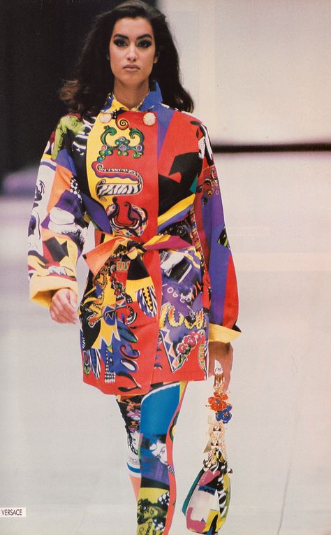 Versace Spring/Summer 1991 | by barbiescanner Pop Art Fashion Clothes, Versace 90s Runway, 90s Fashion Denim, 90s High Fashion, 90s Glamour, Pop Art Clothing, Versace 90s, 90s Fashion Outfits Hip Hop, Pop Art Fashion