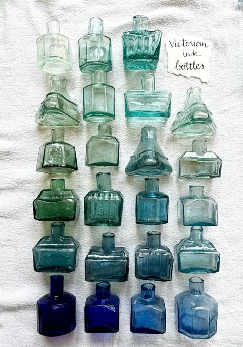 Old Glass Bottles, Antique Glass Bottles, Ink Bottle, Winter Nature, Antique Bottles, Vintage Bottles, Old Bottles, Potion Bottle, Biochemistry