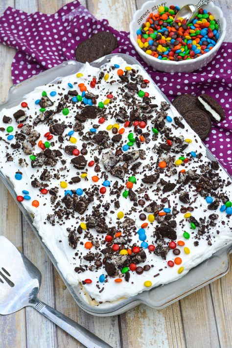 Ice Cream Bar Cake Recipe, 3 Ingredient Ice Cream Cake, Quick Ice Cream Desserts, Ice Cream Toppings Bar Sundae Party, Dessert With Ice Cream Sandwiches, Frozen Ice Cream Cake, Ice Cream Sandwich Cake 4th Of July, M&m Ice Cream Sandwich, Ice Cream Sandwiches Cake