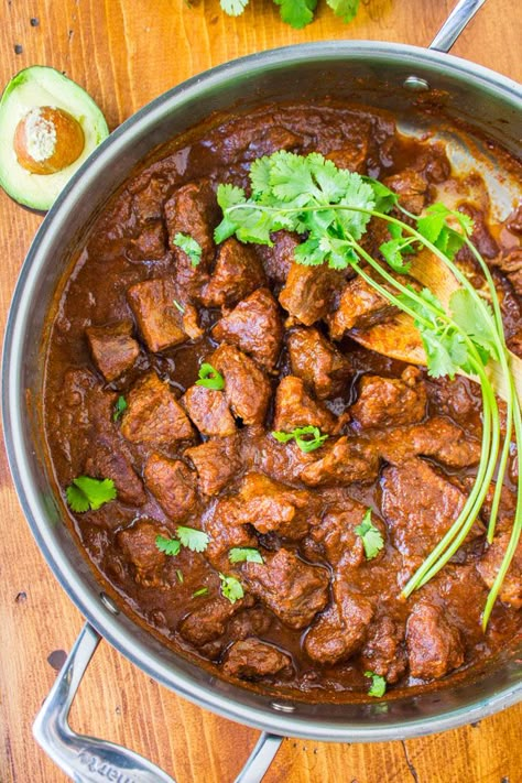 Traditional Tejano Carne Guisada from The Food Charlatan Mexican Carne Guisada Recipe, Carne Guisada Recipe Slow Cooker, Mexican Carne Guisada, Guisada Recipe, Beef Food Recipes, The Food Charlatan, Recipe Slow Cooker, Carne Guisada, Food Charlatan