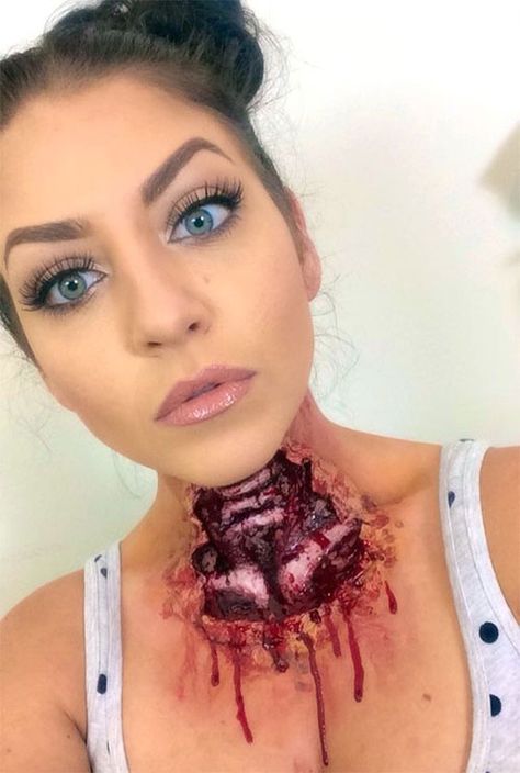 15-Horror-Halloween-Neck-Makeup-Ideas-Styles-Looks-2018-16 Halloween Lip Makeup, Sfx Makeup Ideas, Wound Makeup, Sfx Ideas, Halloween Sfx, Gore Makeup, Creepy Makeup, Horror Make-up, Neck Bones