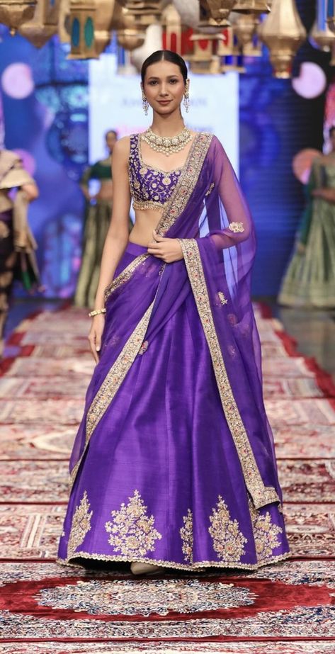 Brown Chaniya Choli, Mouni Roy Lehenga, Violet Lehenga, Lengha Design, Indian Outfit Ideas, Desi Wedding Dresses, Mouni Roy, Bridal Lehenga Choli, Party Wear Indian Dresses