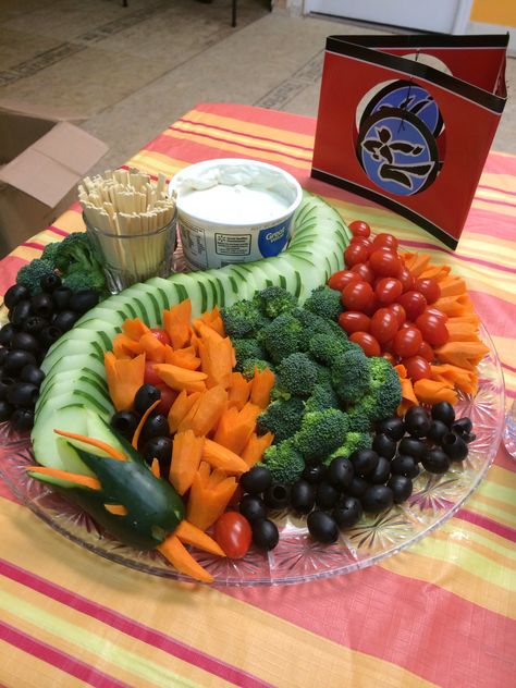 Dragon veggie tray for our Ninja Party Shower Punch, Dragon Themed Birthday Party, Knight Birthday Party, Dragon Baby Shower, Karate Birthday, Ninjago Birthday Party, Ninja Birthday Parties, Dragon Birthday Parties, Knight Party