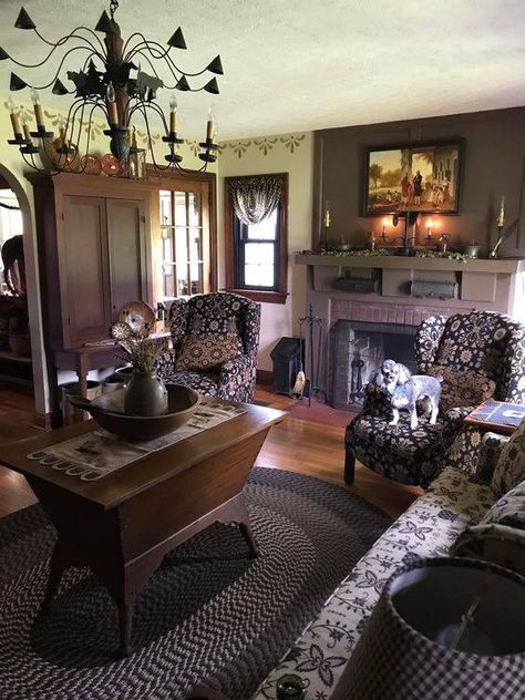 The Village Country Store Small Primitive Living Room, Primitive Living Room Decor, Primitive Colonial Living Room, Country Primitive Living Room, Colonial Living Rooms, American Colonial Decor, Vintage Parlor, Colonial Primitive Decor, Mead Hall