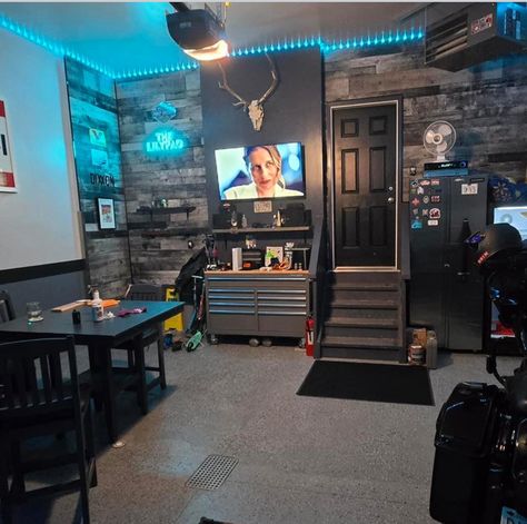 Home Mechanic Shop, Multi Purpose Garage Ideas, Garage Chill Space, Garage Entertaining Space, Garage Makeover On A Budget, Dream Garage Man Cave, Garage Mancave Ideas, Garage Lounge Ideas, Garage Bloxburg