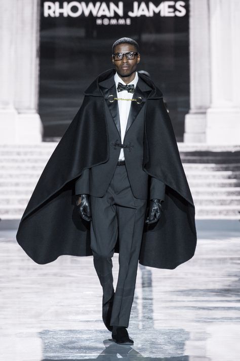 2018 RHOWAN JAMES FALL WINTER COLLECTION - FORMAL BLACK TUXEDO WITH CAPE. Suit With A Cape Men, Mens Capes Cloaks, Men Cape Fashion, Tuxedo With Cape, Suit With Cape Mens, Cape Outfit Men, Wedding Outfit Mens, Masquerade Outfit Men, Cape Cod Outfit