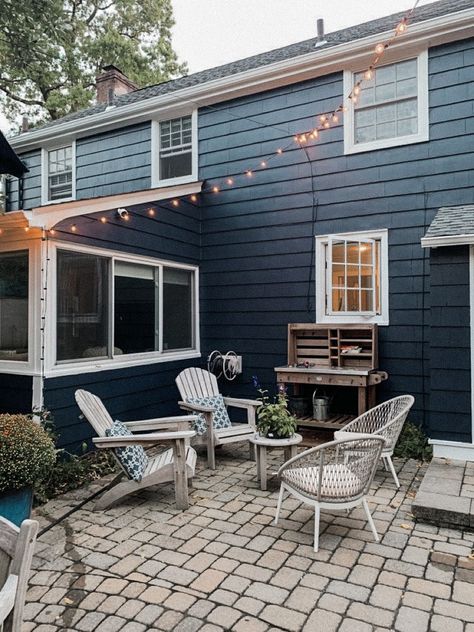 Anchors Aweigh Sherwin Williams Exterior, Cape Cod House Colors, Cute Cottage Exterior, Anchors Aweigh Sherwin Williams, Blue House Exteriors, Beach House Exterior Paint Colors, Navy House Exterior, Blue Exterior House, Blue Exterior House Colors