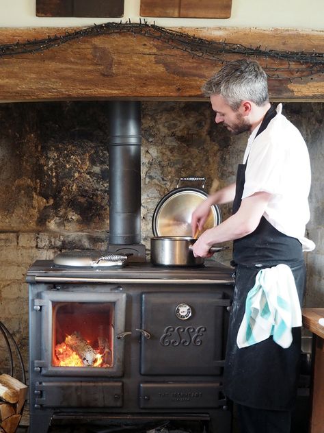 Cooking with the chefs at River Cottage HQ Wood Cookstove, Wood Burning Cook Stove, Cast Iron Oven, Wood Fired Cooking, Kitchen Cooker, Wood Stove Cooking, Wood Stove Fireplace, Devol Kitchens, Vintage Stoves