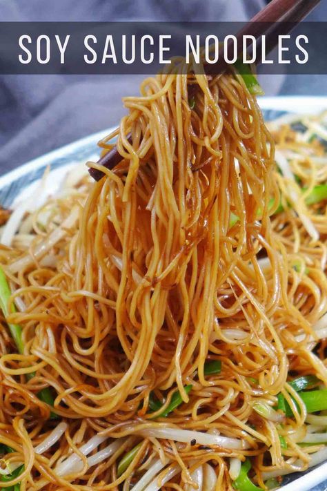 Springy noodles seasoned with a flavorful sauce and complemented by crunchy sprouts, these soy sauce pan fried noodles are a simple delight! Char Siu Noodles, Shanghai Fried Noodles, Easy Rice Noodle Recipes Simple, How To Make Healthy Noodles, Chinese Noodles Easy, Fried Noodles Recipe Chinese, Cold Lunch Ideas For Men, Rice Noodle Dishes, Japanese Pan Noodles