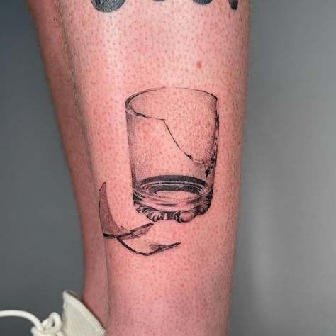 Glass Of Water Tattoo, Apartment Tattoo, Tattoo Trash, Unique Tattoos For Men, Hyper Realistic Tattoo, Surreal Tattoo, Handpoke Tattoo, Tattoo Inspiration Men, Stylist Tattoos